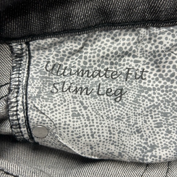 Chicos Ultimate Fit Slim Leg Gray Black Jeans NWOT 0.5 S - Picture 7 of 10